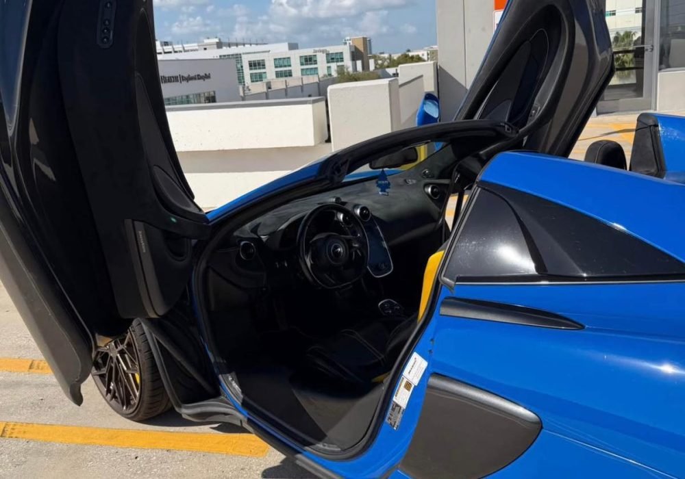 McLaren 570s available for rent in Tampa by Pax Luxury Car Rentals